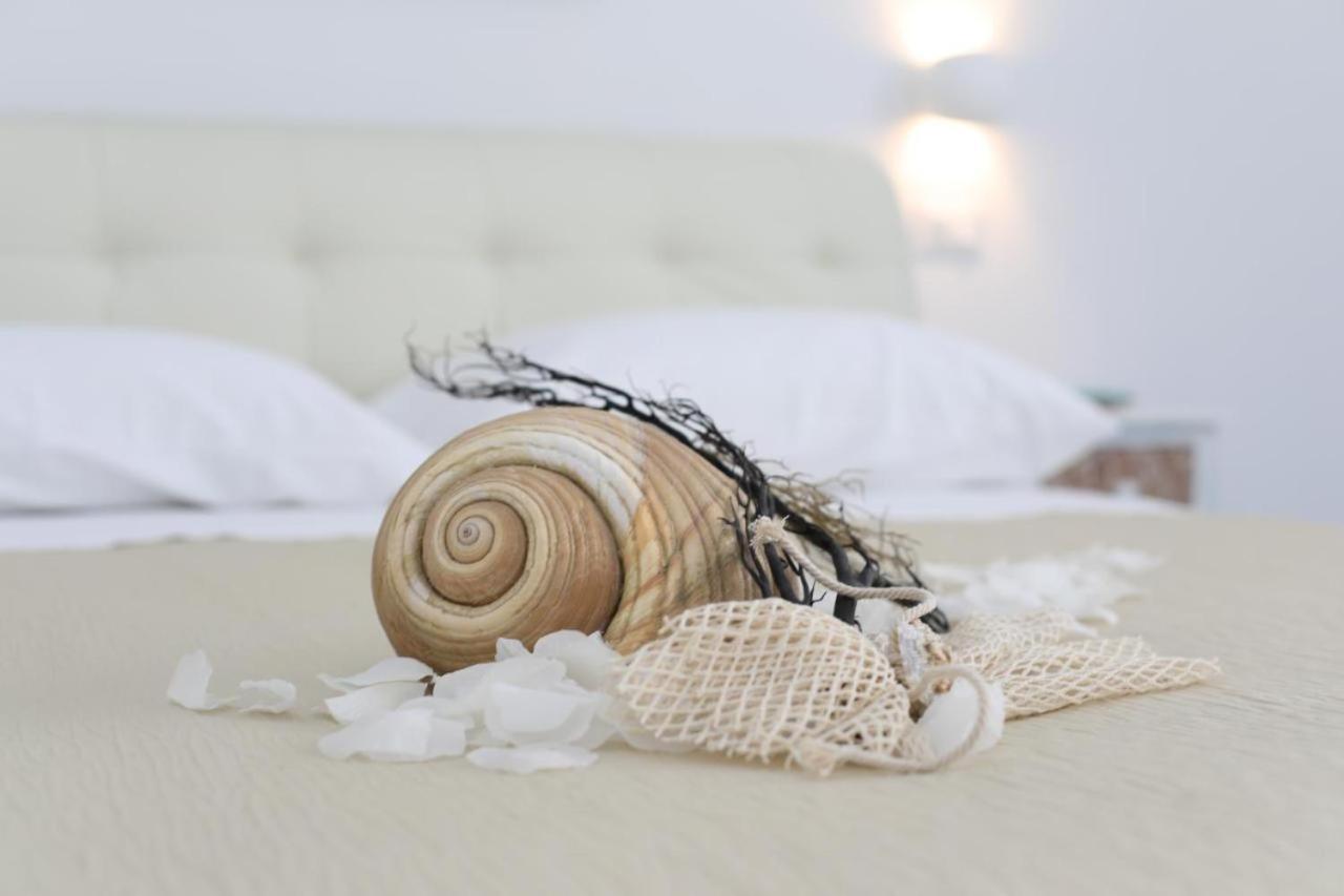 White Aurora Rooms Porto Cesareo Buitenkant foto