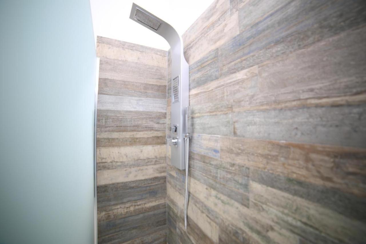 White Aurora Rooms Porto Cesareo Buitenkant foto