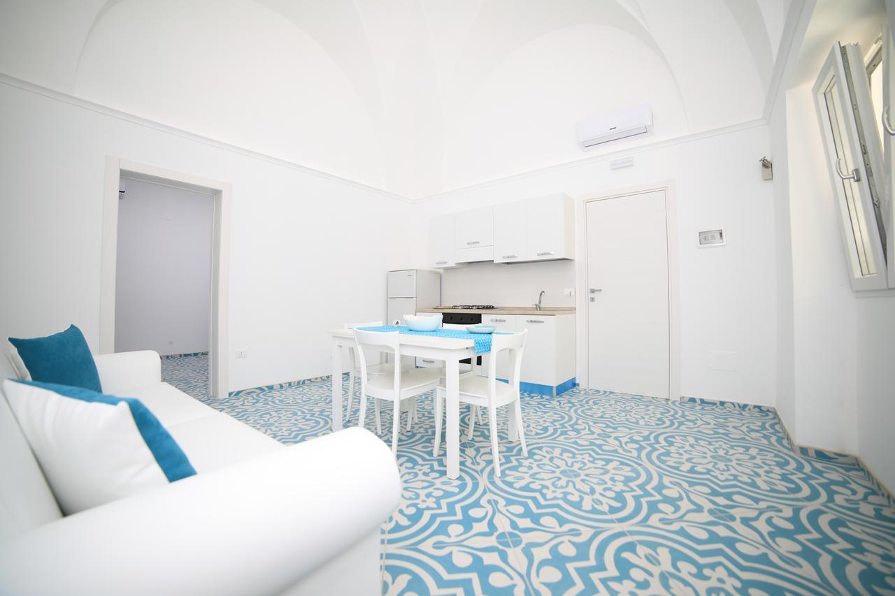 White Aurora Rooms Porto Cesareo Buitenkant foto