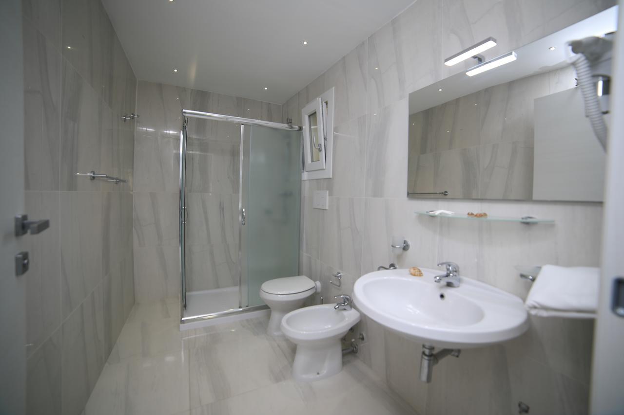 White Aurora Rooms Porto Cesareo Buitenkant foto